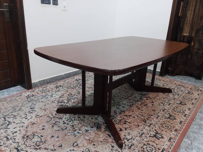 Dining table with Chairs 7