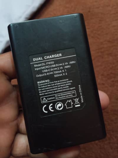 Sony 6300 kit lens . 16.50 lens all ok waking