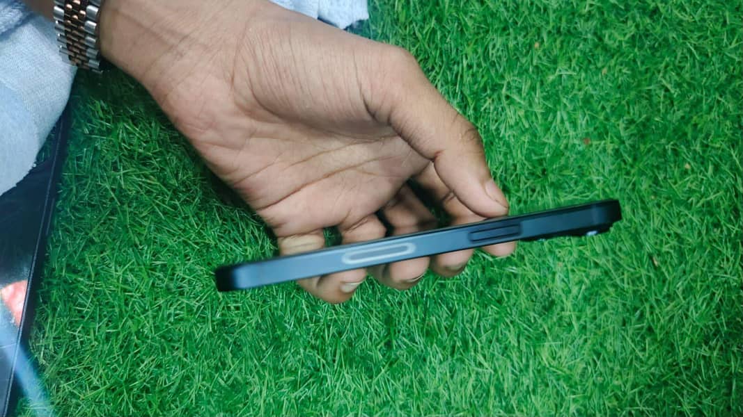 Apple iPhone 14 3