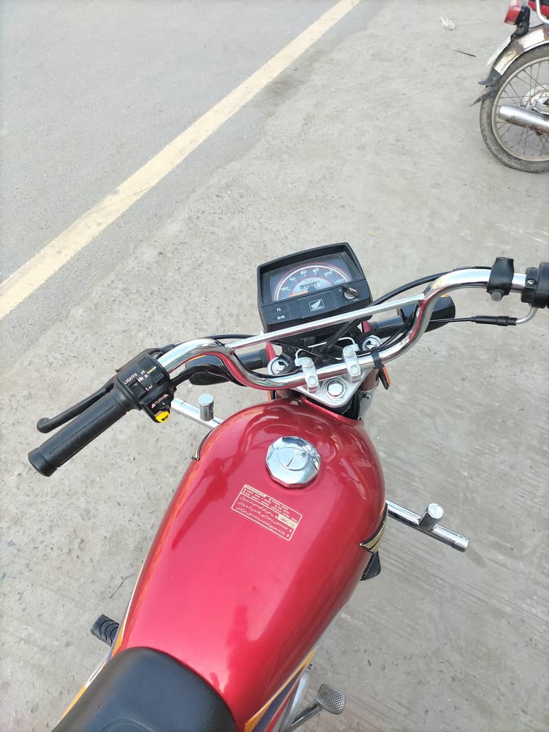 03127223858 6