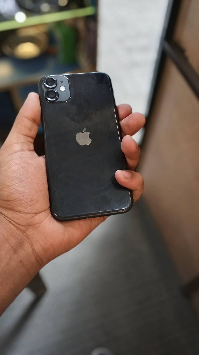 Apple iPhone 11 0