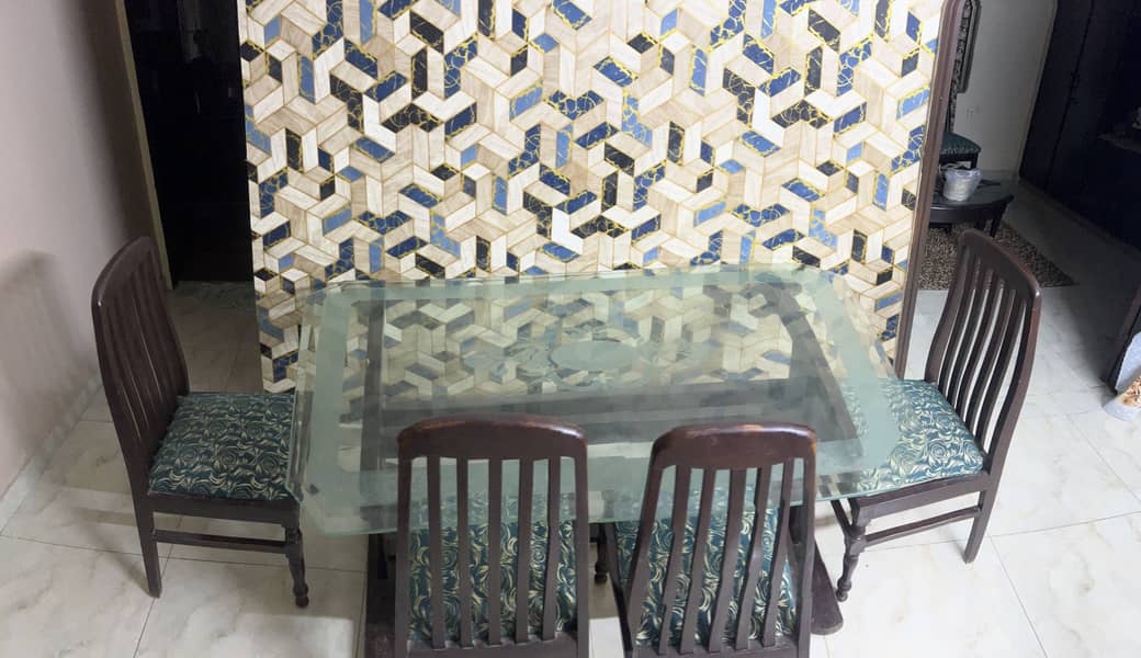 Dinning table 0