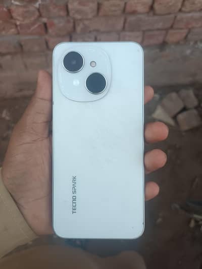 Tecno Spark Go 1