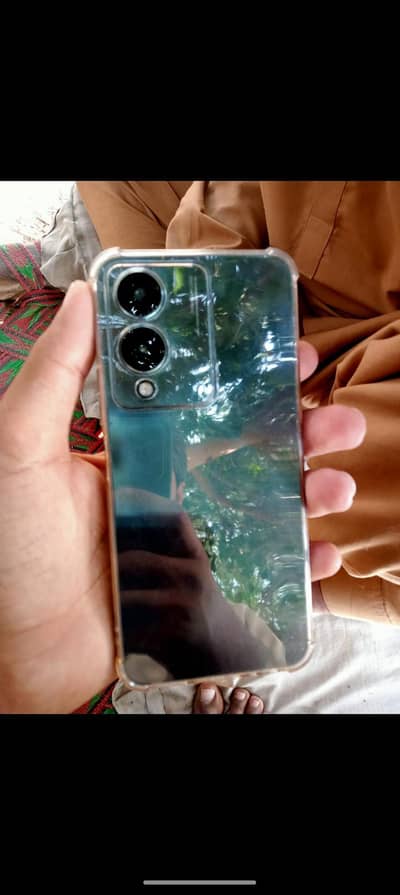 Vivo Y17s