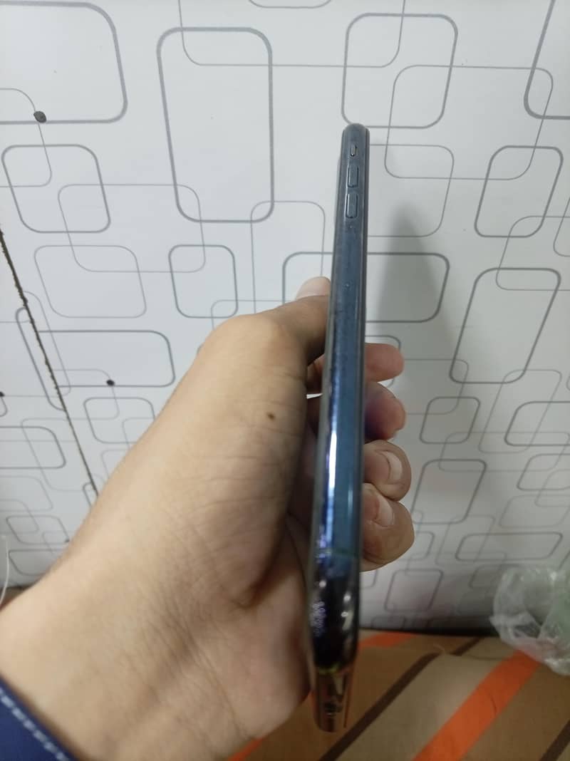Apple iPhone 11 Pro Max 1