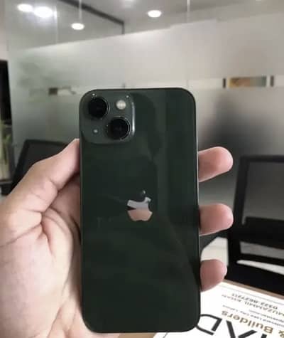 Apple iPhone 13