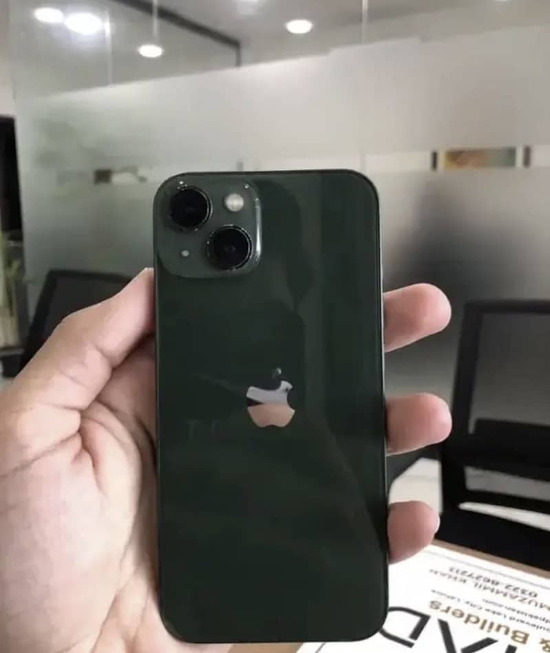 Apple iPhone 13 0