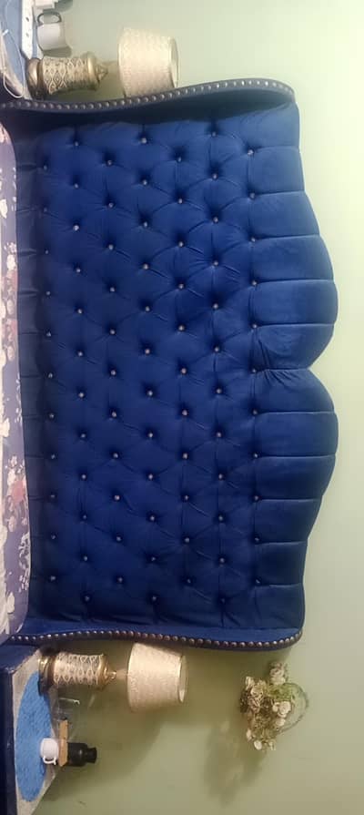 bed , side tables, dressing table