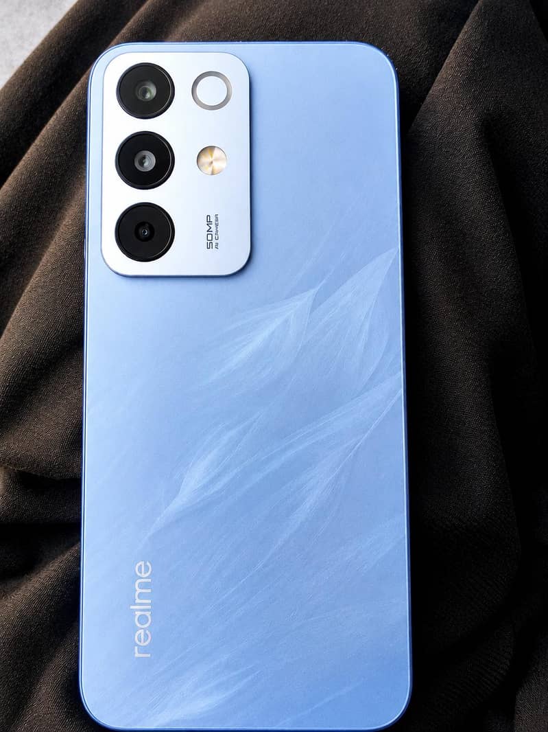 Realme C85 0
