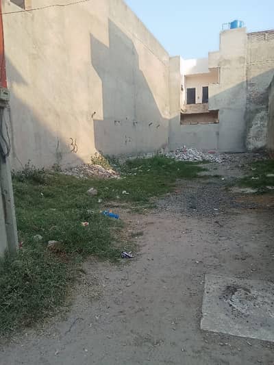 Plot For Sale Good Location In Sabzazar Scheme