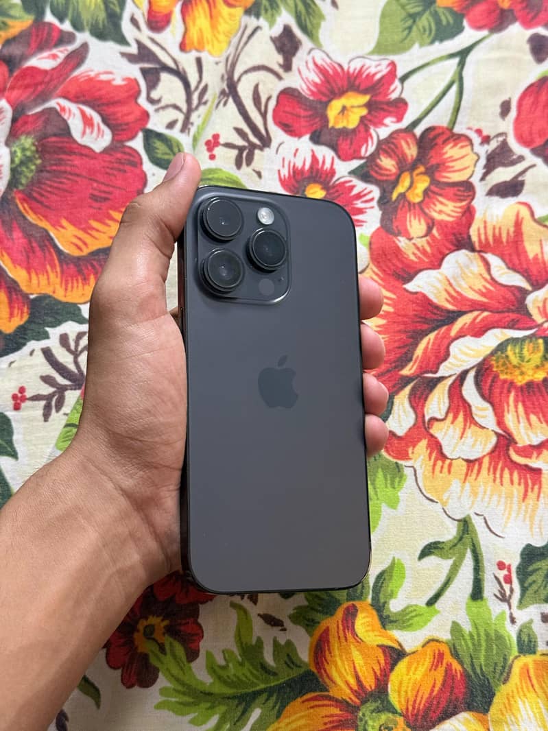 Apple iPhone 14 Pro 0