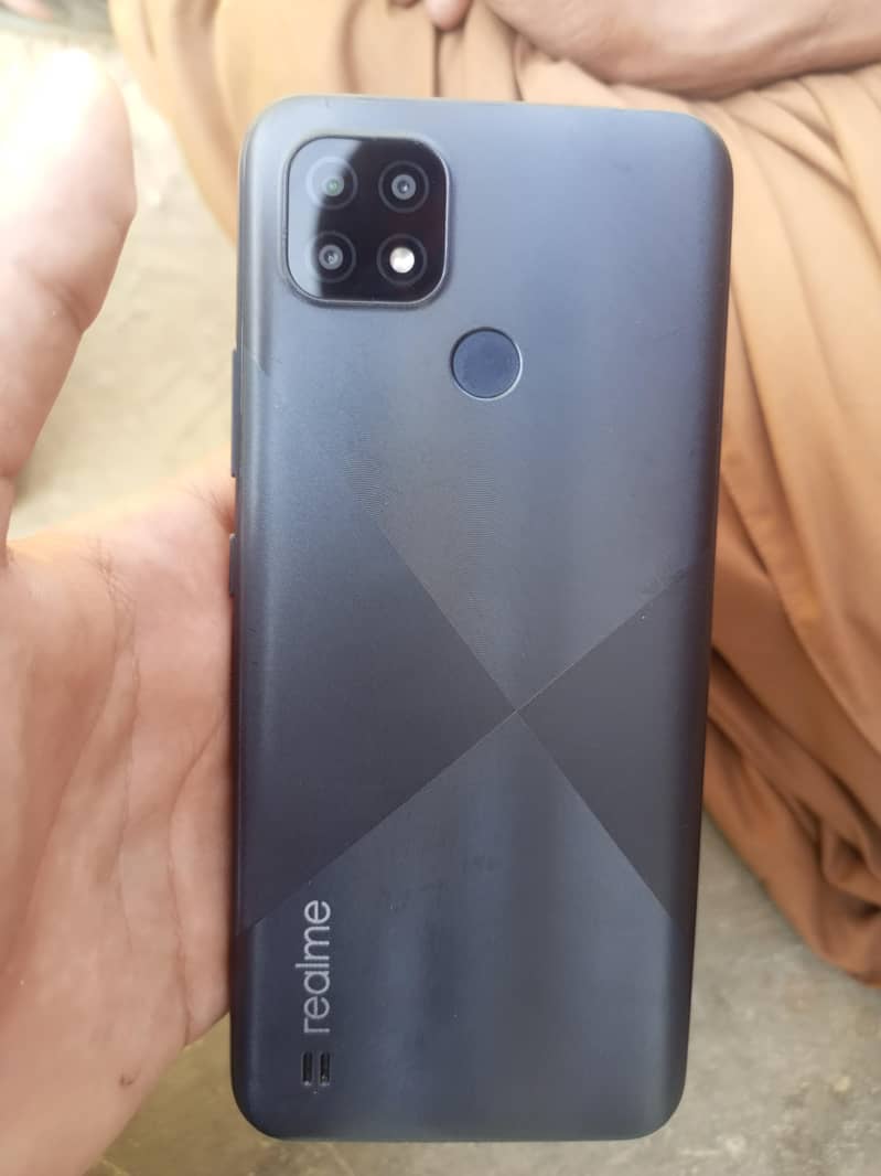 Realme C21 0