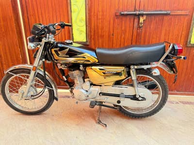 Honda cg 125 gold edition black