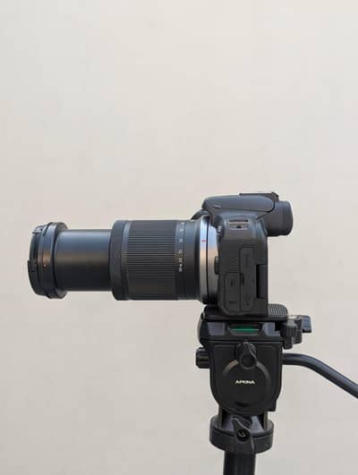 DSLR Canon EOS R10 (18-150mm Lense)