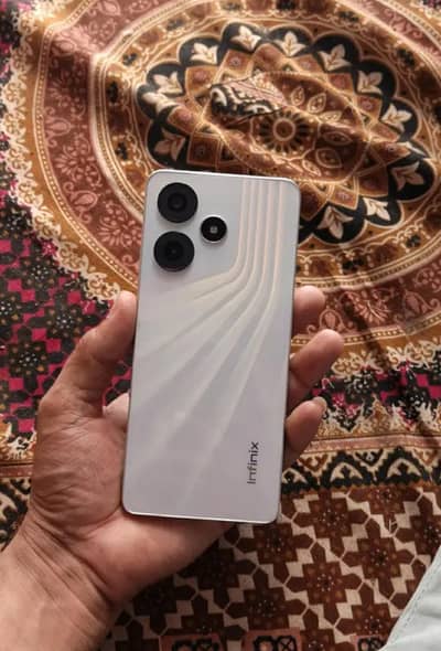 Infinix Hot 30