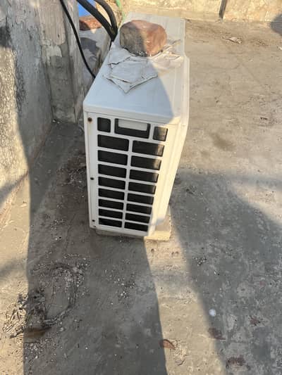 Dc inverter ac 3 years old