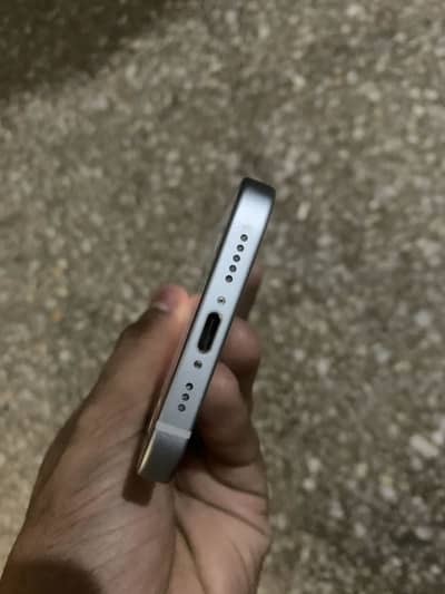 Apple iPhone 15