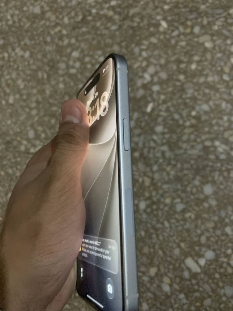 Apple iPhone 15 8