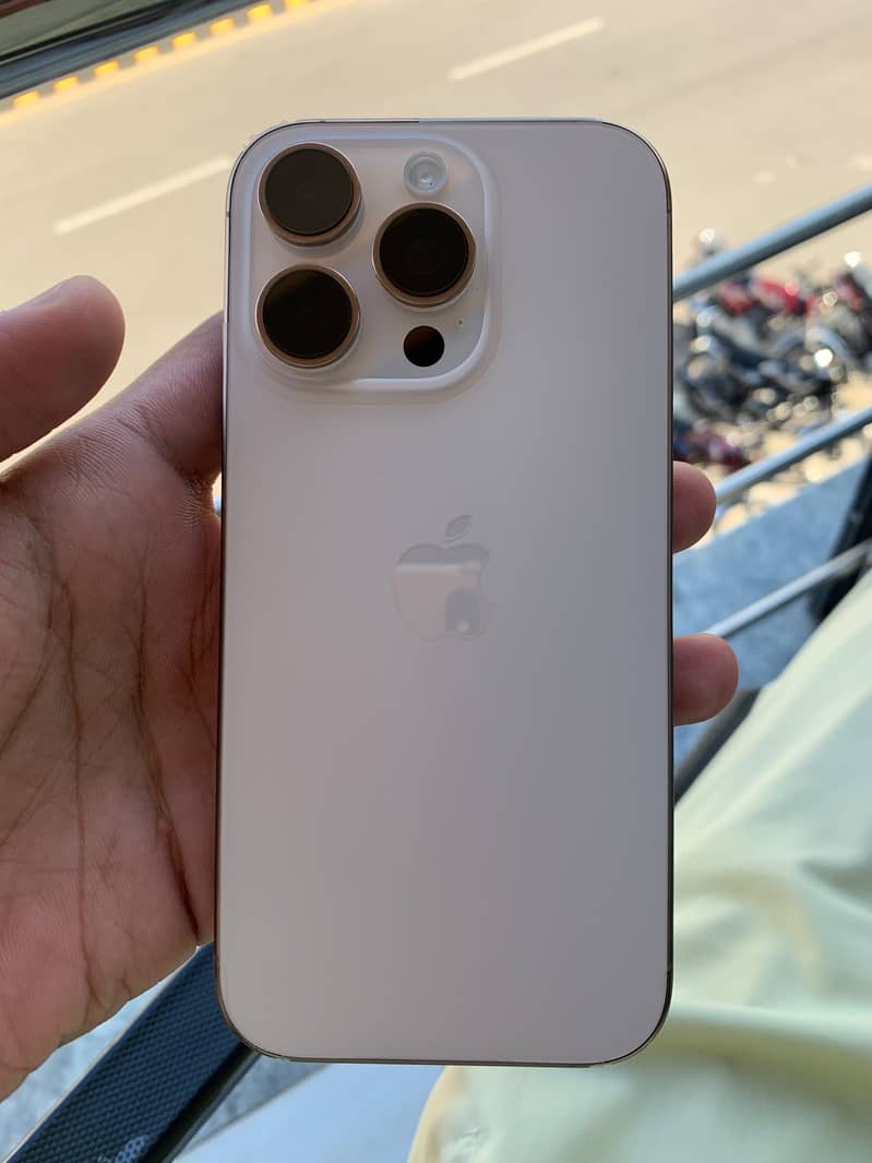 iPhone 16 Pro factory unlock 0