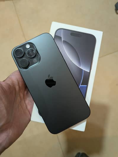 Apple iPhone 16 Pro Max jv black