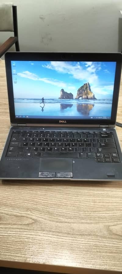 Dell latitude core i5 3rd generation 2 gb ram and 320 gb HDD drive