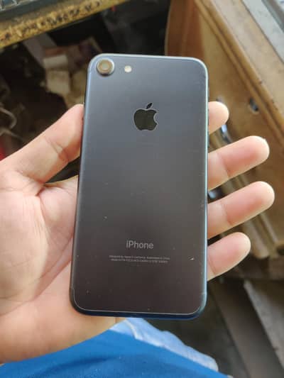 Apple iPhone 7 (128gb)