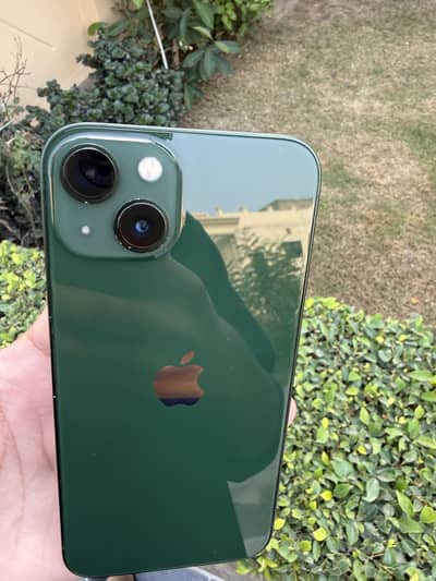 Apple iPhone 13