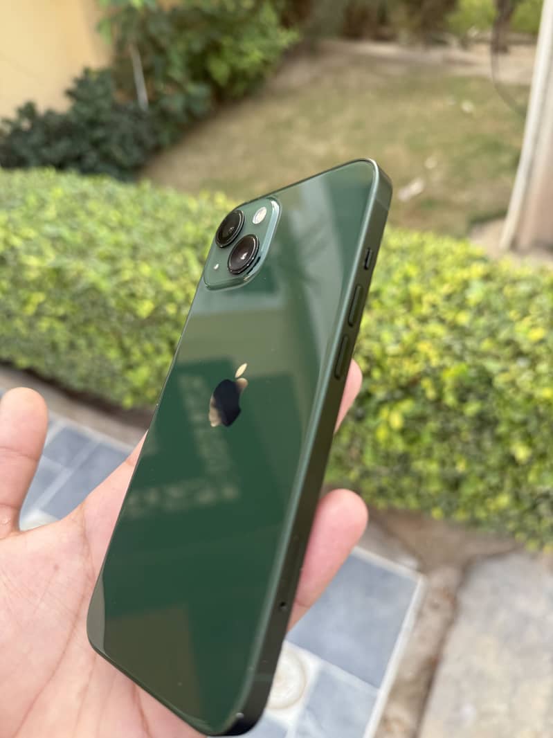 Apple iPhone 13 1