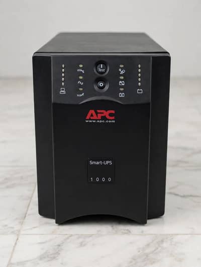 ups apc 1000 watt 24 voltfor sale my watsap no 03241185153 lahore DHA