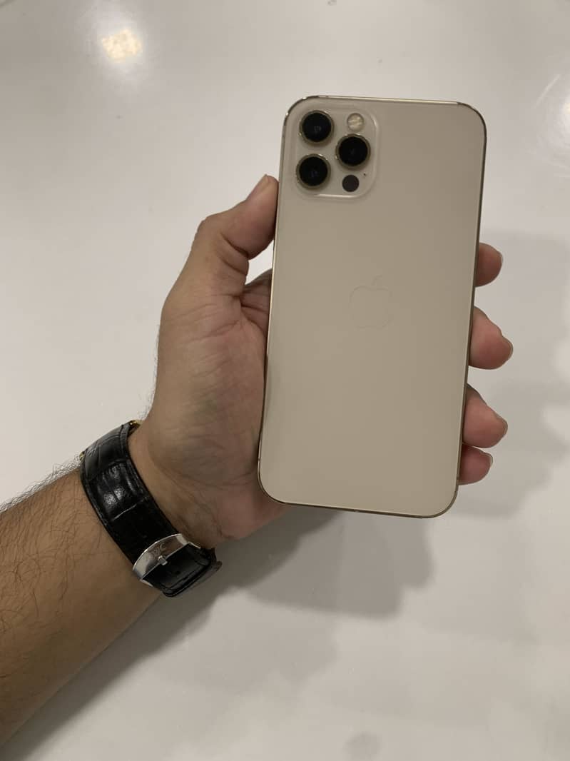 Apple iPhone 12 Pro 4