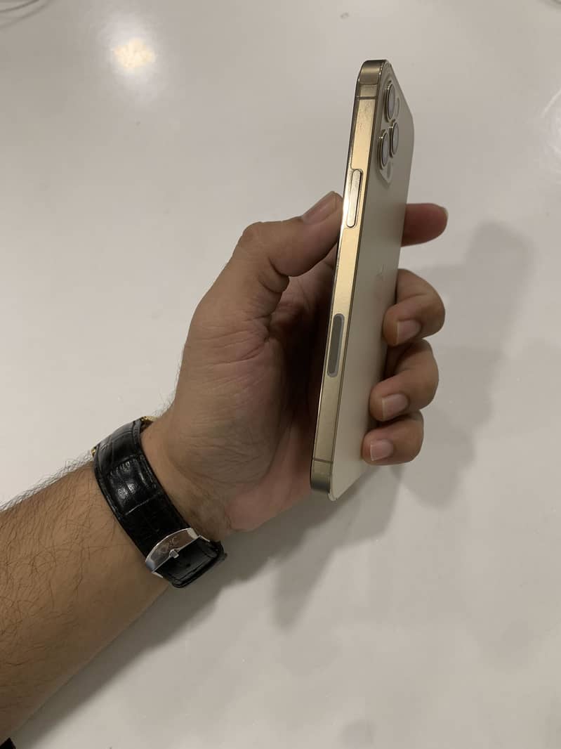 Apple iPhone 12 Pro 6