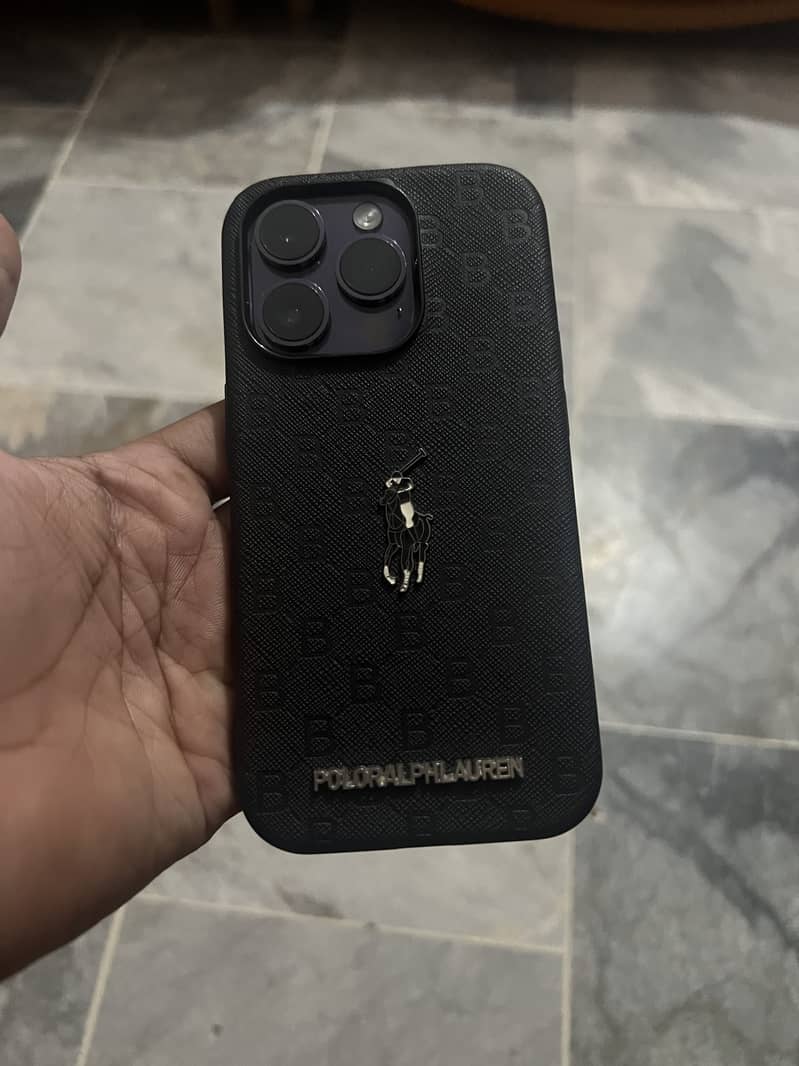 Apple iPhone 14 Pro 0