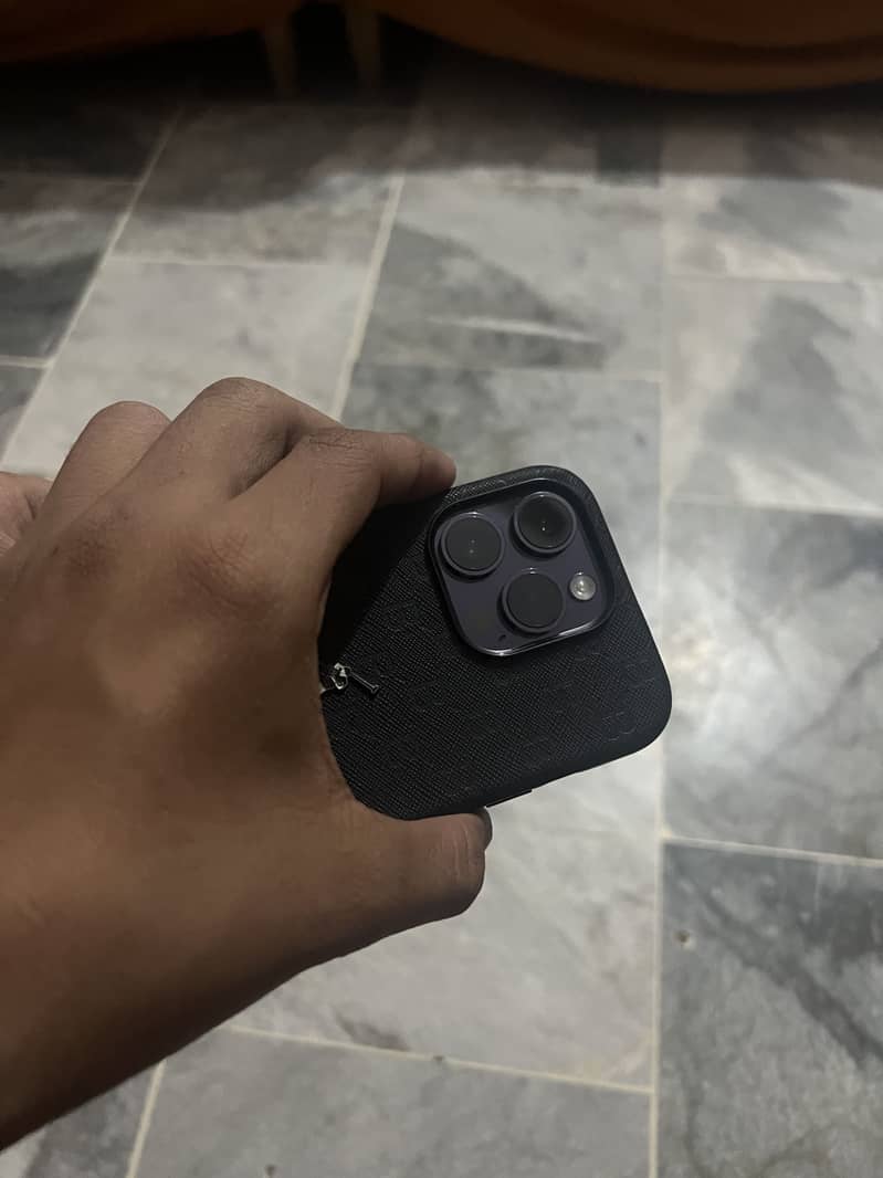 Apple iPhone 14 Pro 1