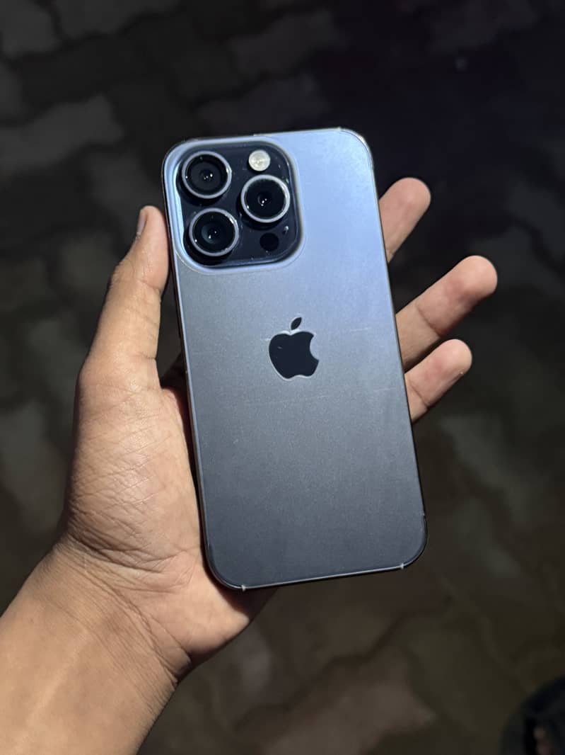 Apple iPhone 15 Pro 1