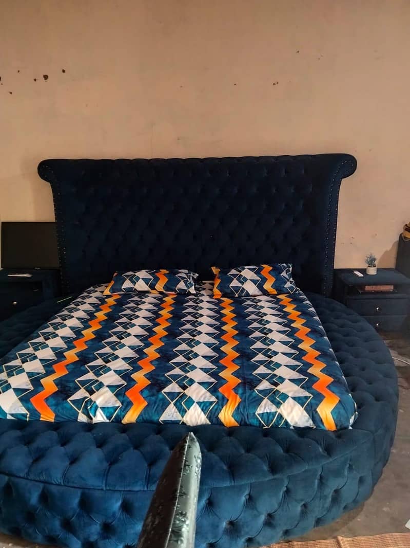 gold bed large size 1