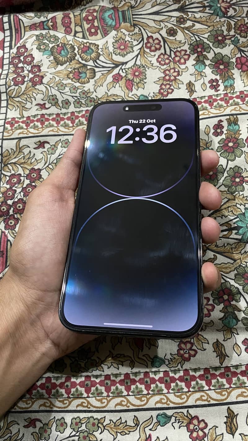 Apple iPhone 14 Pro Max 1