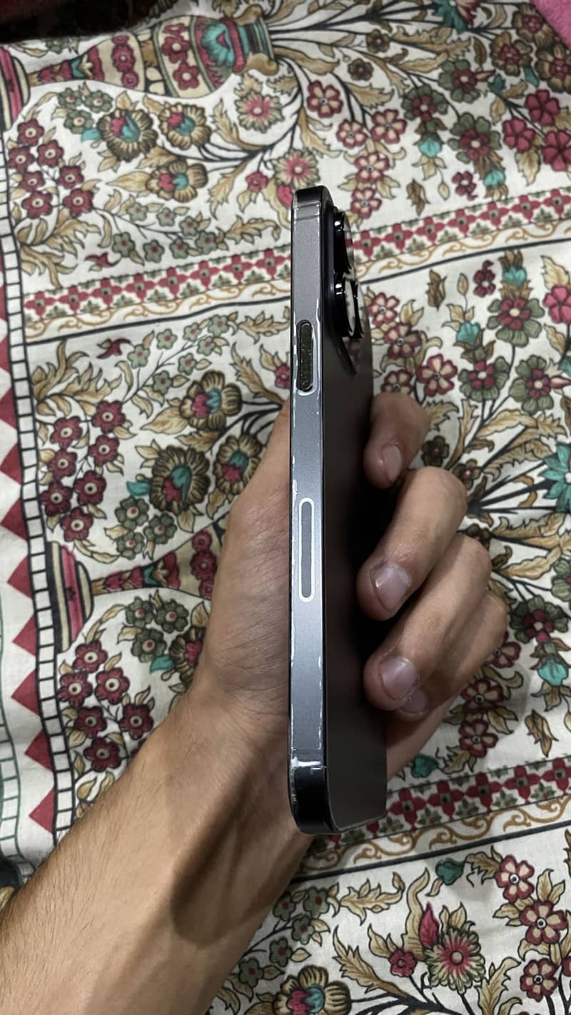 Apple iPhone 14 Pro Max 5