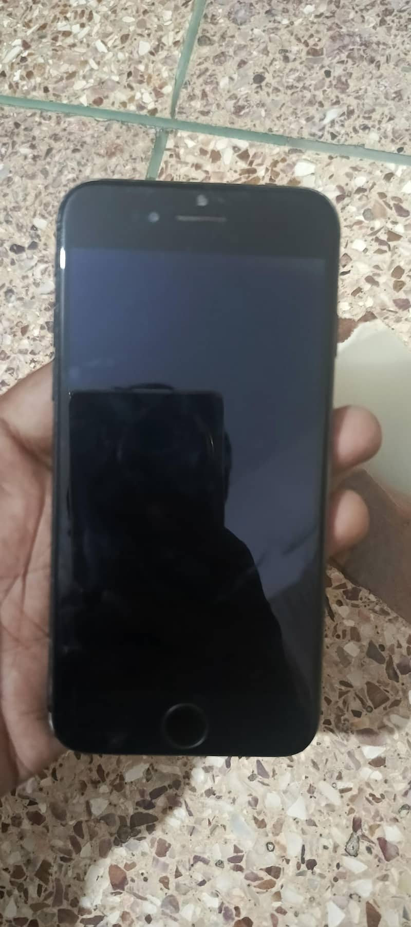 Apple iPhone 7 0