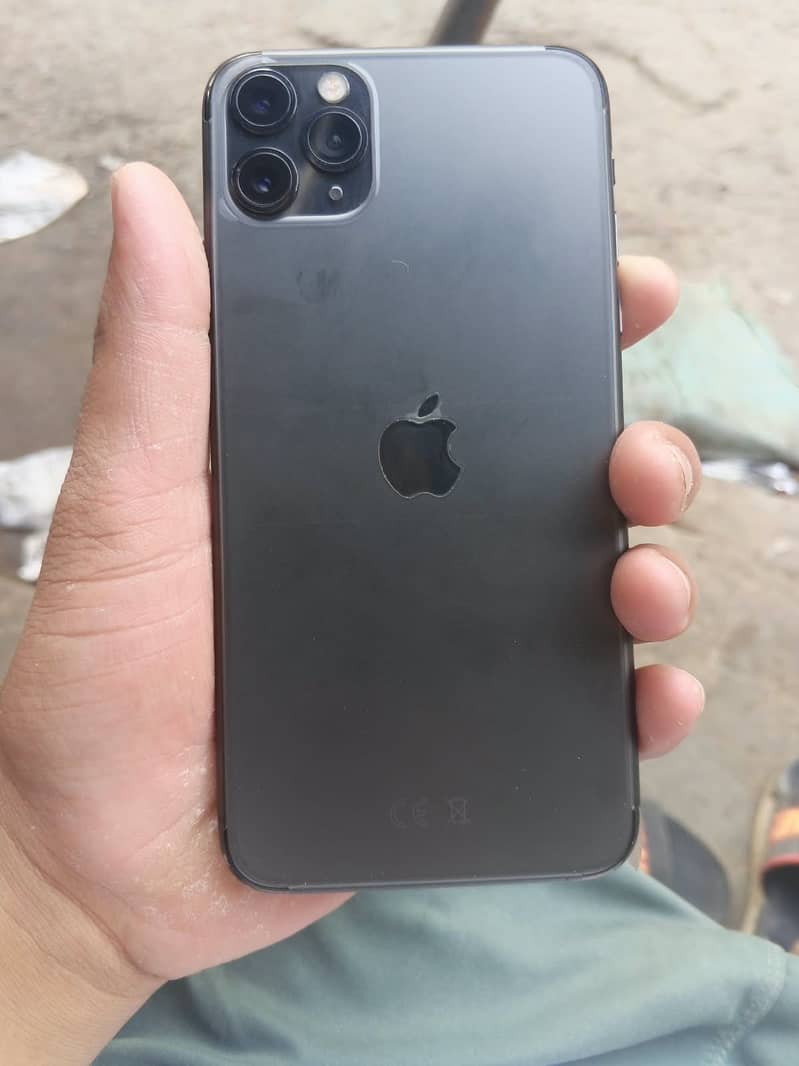 Apple iPhone 11 Pro Max 1