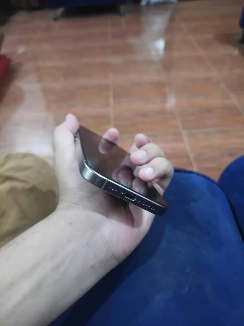 iPhone 15 pro 1