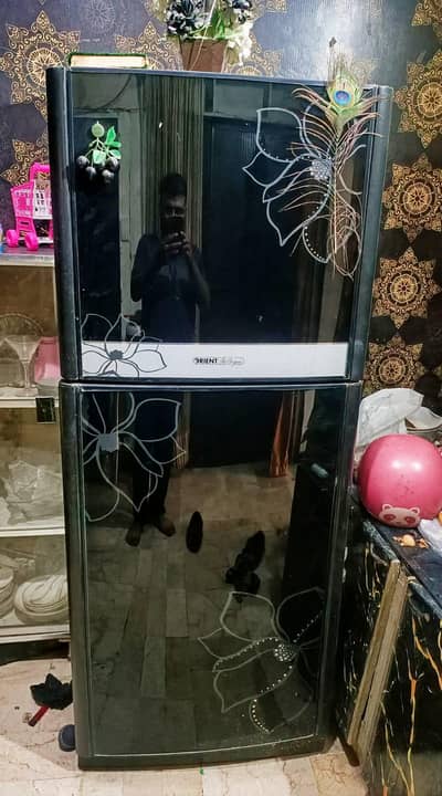 large size refrigerator in good working condition