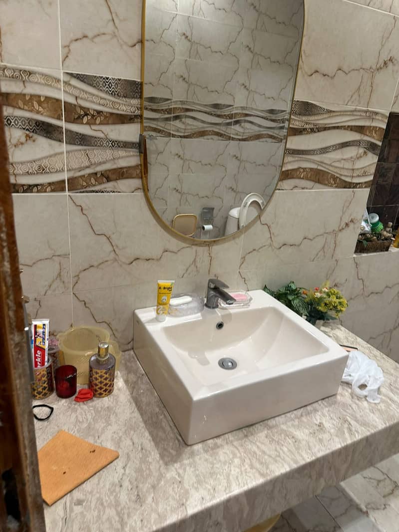 10 Marla Slightly Used House for Sale in Overseas A Block | Bahria Town ...