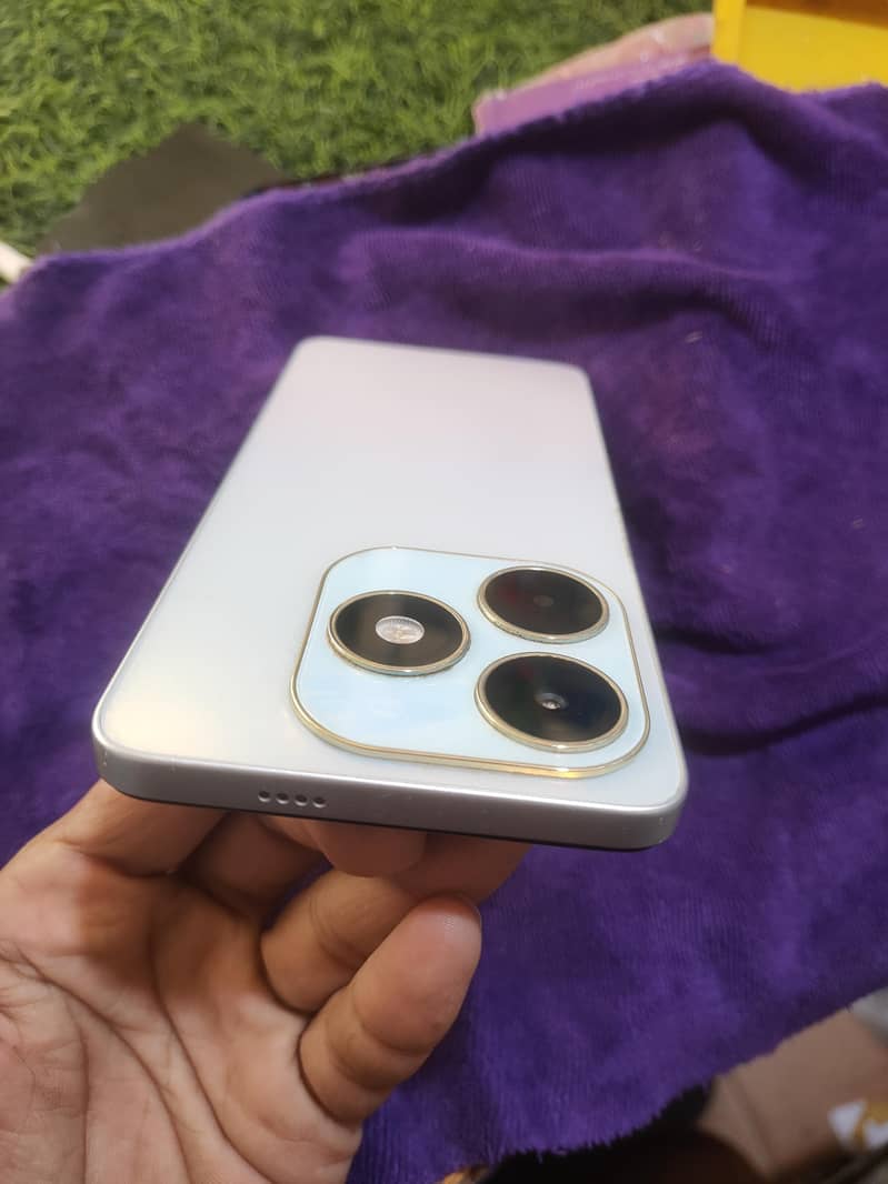 Tecno Spark 20 1