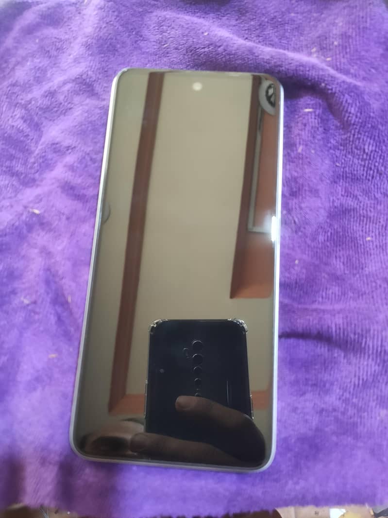 Tecno Spark 20 4