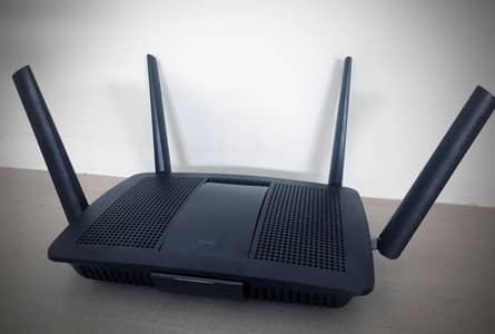 Linksys EA8100