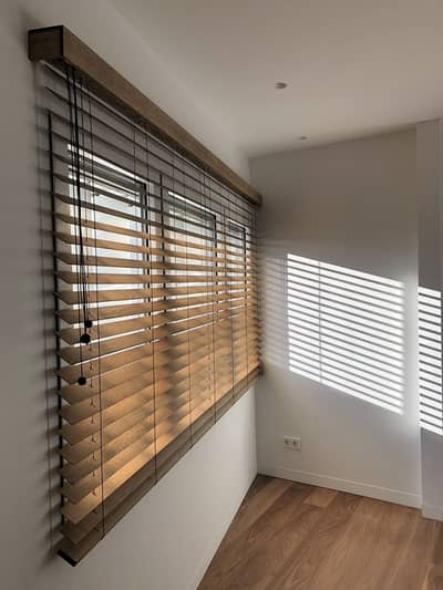 Roller Blinds / Window Blinds / Zerba blinds/