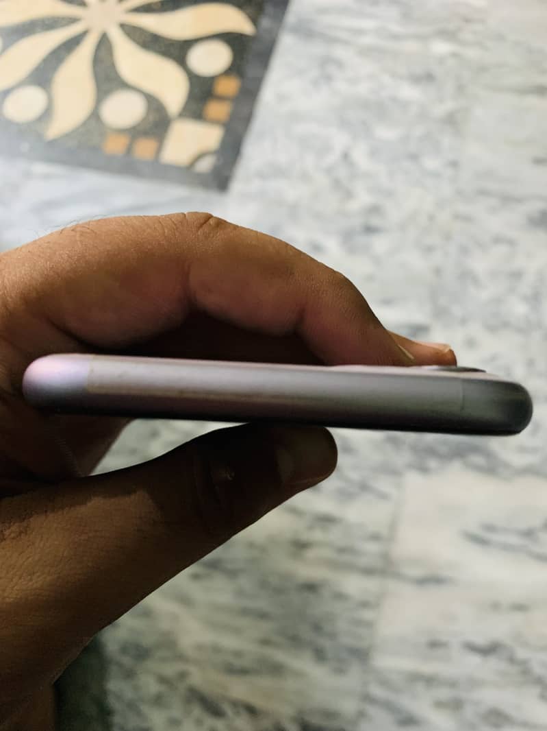 Apple iPhone 11 5