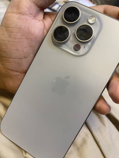 Apple iPhone 15 Pro 81 health orignal scren genuie changed just