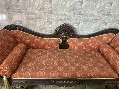 Good condition dewan for sale