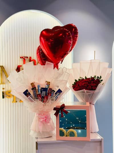 Birthday gift package, flower bouquet, chocolate basket, Teddy, cake